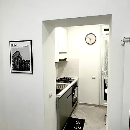 Colosseo Apartment *